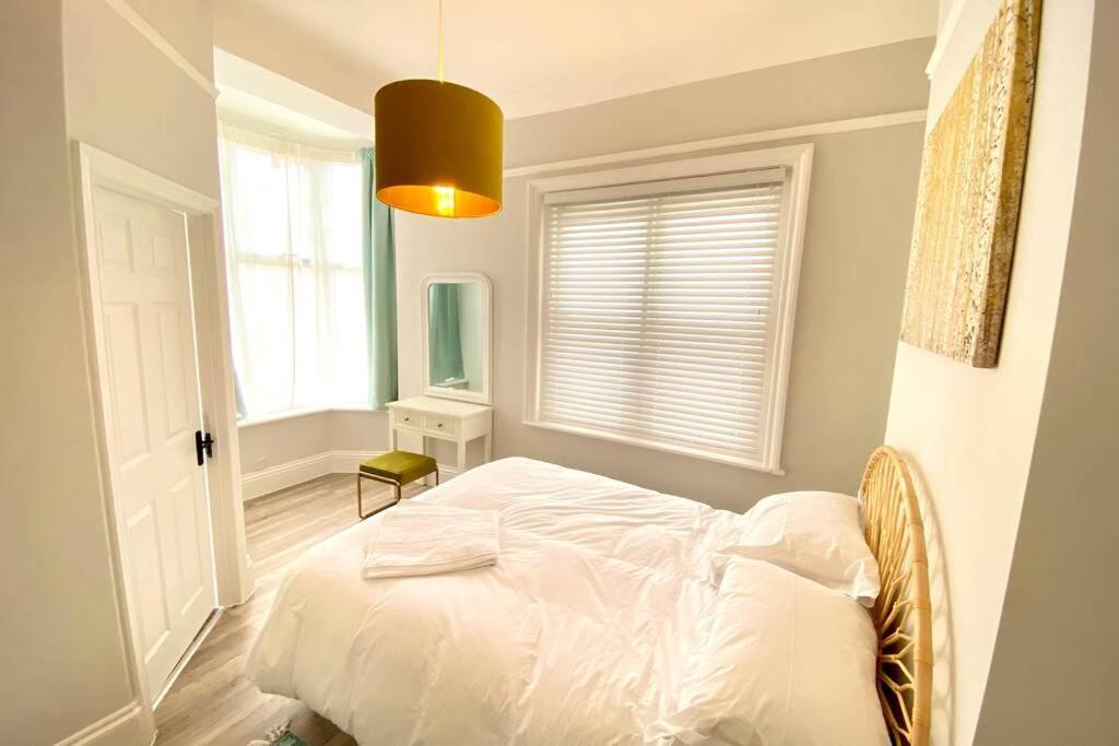 Cleveland House - Perfect For Beaches And Town. ボーンマス エクステリア 写真